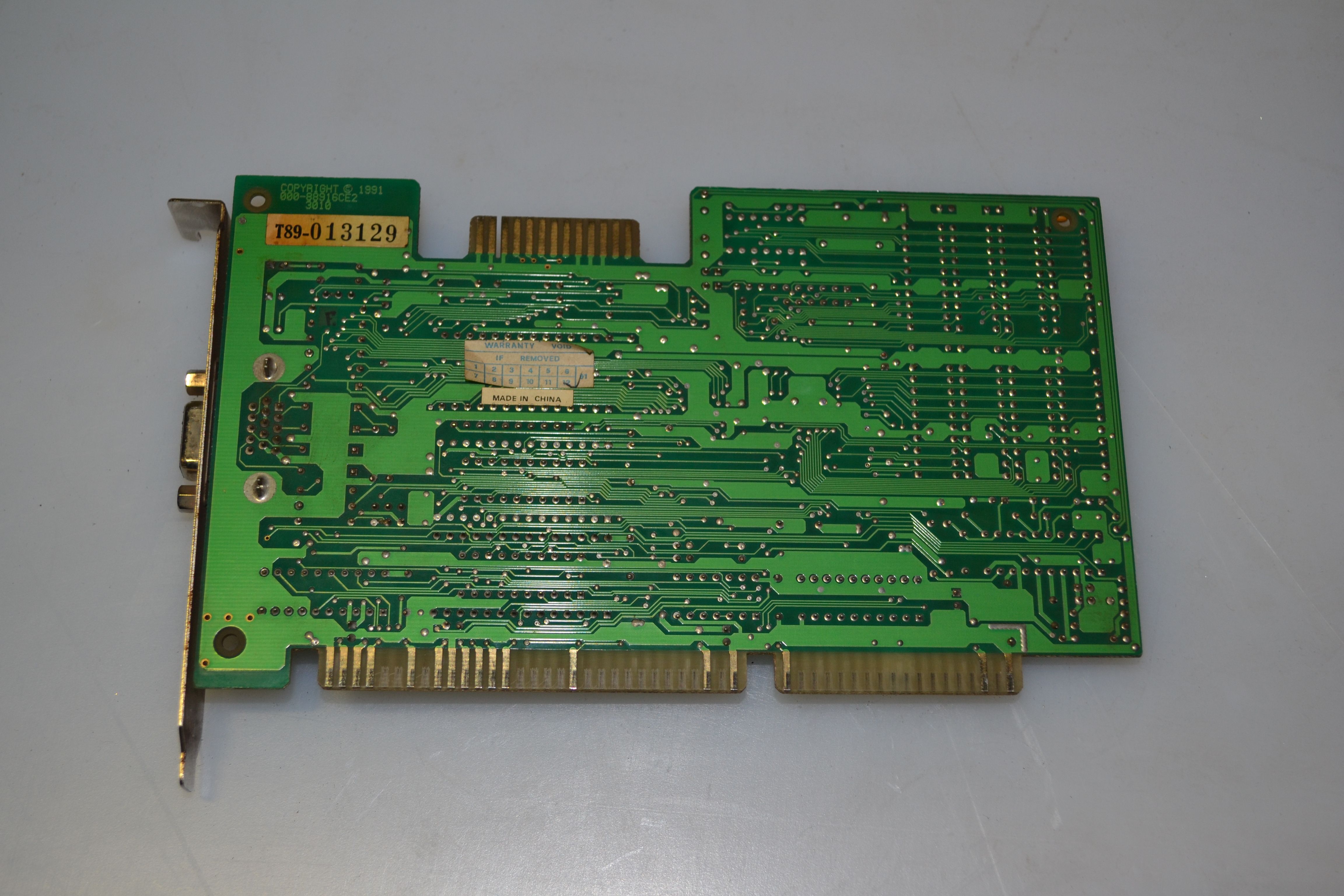 CARTE VGA HNG8916CX248LC2